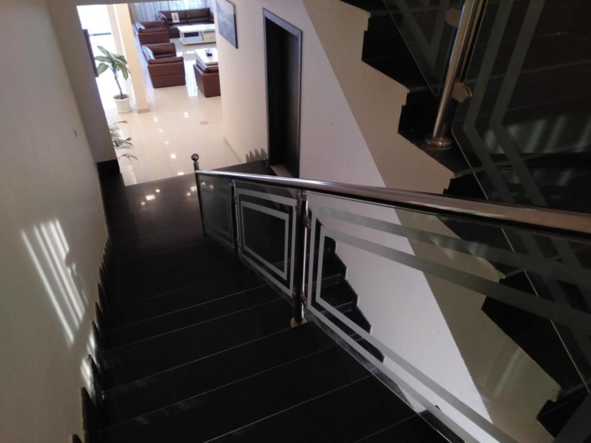 Tanuf Residency Hotel Нізва Екстер'єр фото