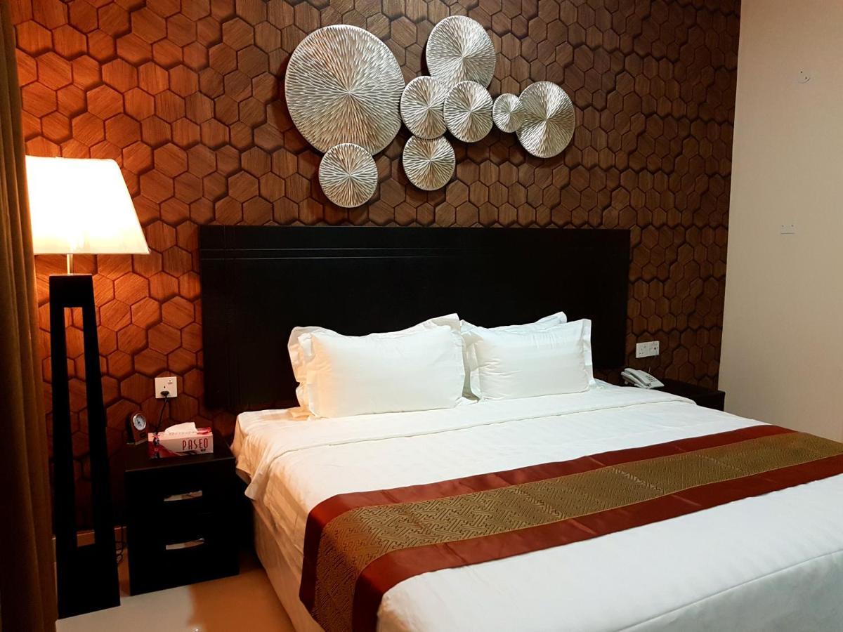 Tanuf Residency Hotel Нізва Екстер'єр фото