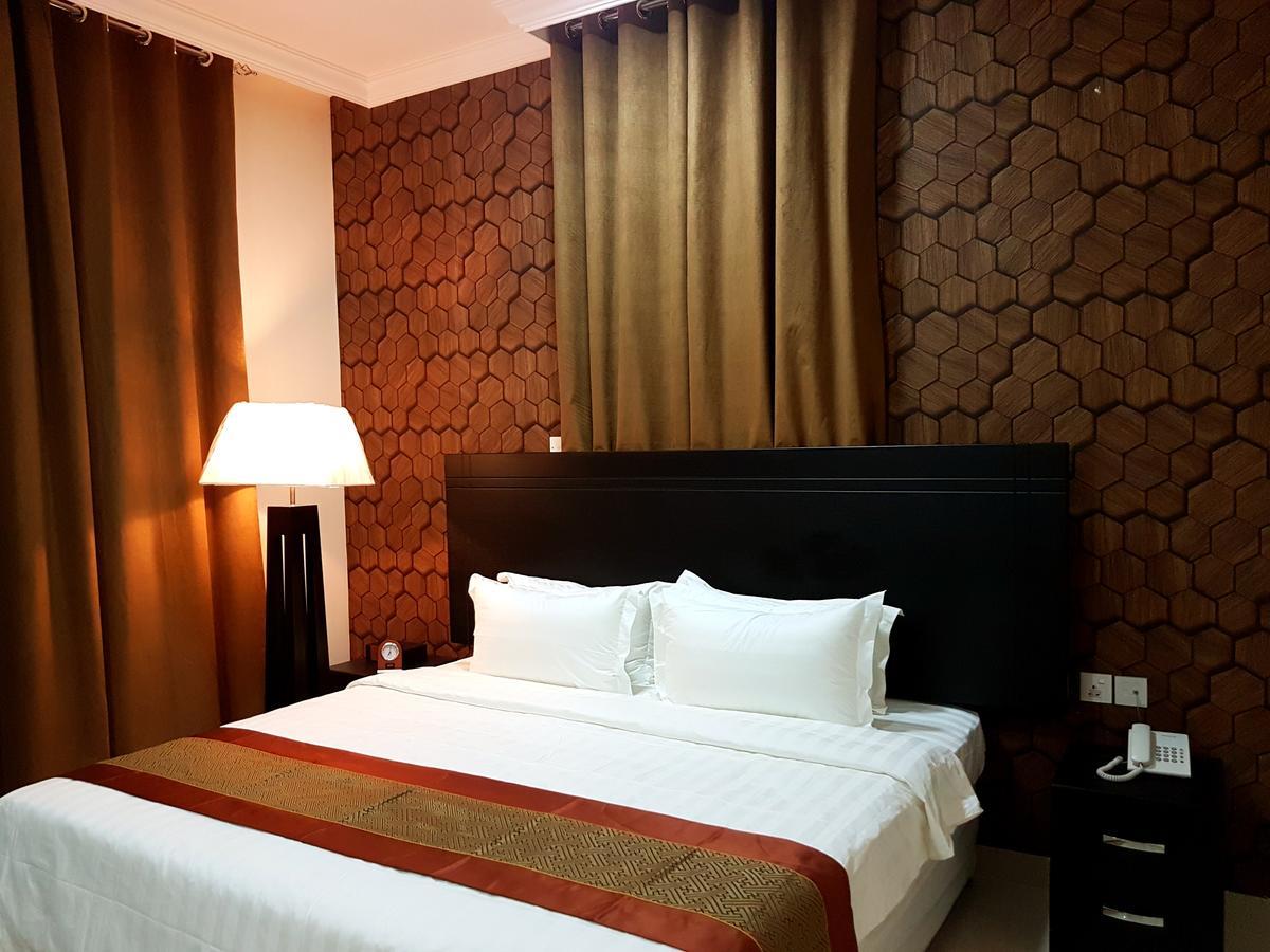 Tanuf Residency Hotel Нізва Екстер'єр фото